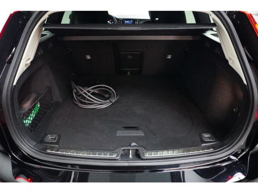 Volvo  V60 T6 Plug-in hybrid AWD Core Bright | SoH 100% | Achterbank verwarmd | Achteruitrijcamera | Apple C... ActivLease financial lease