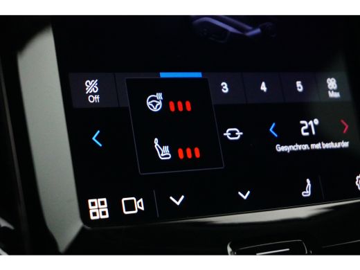 Volvo  V60 T6 Plug-in hybrid AWD Core Bright | SoH 100% | Achterbank verwarmd | Achteruitrijcamera | Apple C... ActivLease financial lease