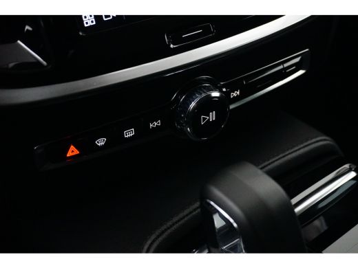 Volvo  V60 T6 Plug-in hybrid AWD Core Bright | SoH 100% | Achterbank verwarmd | Achteruitrijcamera | Apple C... ActivLease financial lease