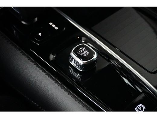 Volvo  V60 T6 Plug-in hybrid AWD Core Bright | SoH 100% | Achterbank verwarmd | Achteruitrijcamera | Apple C... ActivLease financial lease