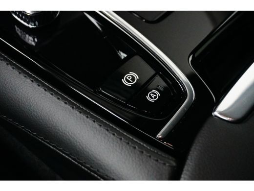 Volvo  V60 T6 Plug-in hybrid AWD Core Bright | SoH 100% | Achterbank verwarmd | Achteruitrijcamera | Apple C... ActivLease financial lease