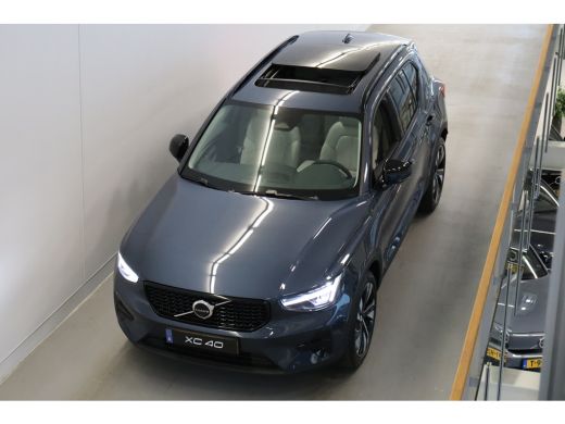 Volvo  XC40 B4 197PK Plus | 360 | 20'' | HK Audio | Getint Glas | Trekhaak | Panoramadak | Blond ActivLease financial lease