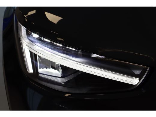 Volvo  XC40 B4 197PK Plus | 360 | 20'' | HK Audio | Getint Glas | Trekhaak | Panoramadak | Blond ActivLease financial lease