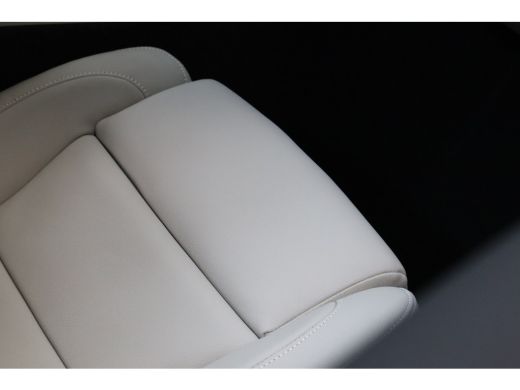 Volvo  XC40 B4 197PK Plus | 360 | 20'' | HK Audio | Getint Glas | Trekhaak | Panoramadak | Blond ActivLease financial lease