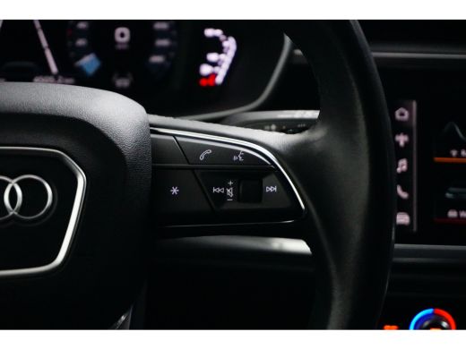 Audi Q3 35 TFSI 150PK Advanced Edition | TREKHAAK | STOELVERW. | AUTO A. KLEP | NAVI BY APP | CAMERA ActivLease financial lease