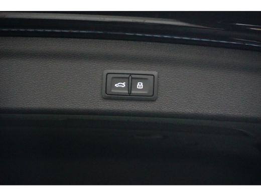 Audi Q3 35 TFSI 150PK Advanced Edition | TREKHAAK | STOELVERW. | AUTO A. KLEP | NAVI BY APP | CAMERA ActivLease financial lease