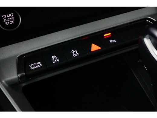 Audi Q3 35 TFSI 150PK Advanced Edition | TREKHAAK | STOELVERW. | AUTO A. KLEP | NAVI BY APP | CAMERA ActivLease financial lease