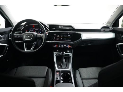 Audi Q3 35 TFSI 150PK Advanced Edition | TREKHAAK | STOELVERW. | AUTO A. KLEP | NAVI BY APP | CAMERA ActivLease financial lease