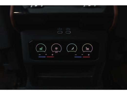 BMW 5 Serie Touring 530e M Sport Automaat / Panoramadak / Trekhaak / Stoelventilatie / Stuurverwarming / Adap... ActivLease financial lease