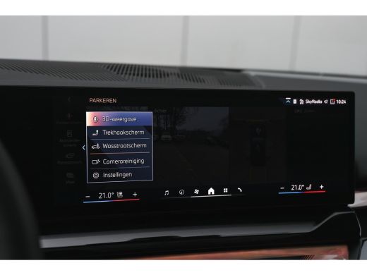 BMW 5 Serie Touring 530e M Sport Automaat / Panoramadak / Trekhaak / Stoelventilatie / Stuurverwarming / Adap... ActivLease financial lease