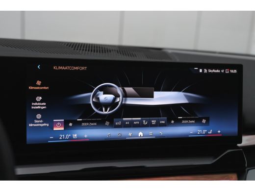 BMW 5 Serie Touring 530e M Sport Automaat / Panoramadak / Trekhaak / Stoelventilatie / Stuurverwarming / Adap... ActivLease financial lease