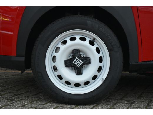 Fiat Grande Panda RED 11kW 44 kWh DEMO-DEAL! | Navigatie by App | Parkeersensoren v/a | Cruise Control | Full-LED | !! ActivLease financial lease