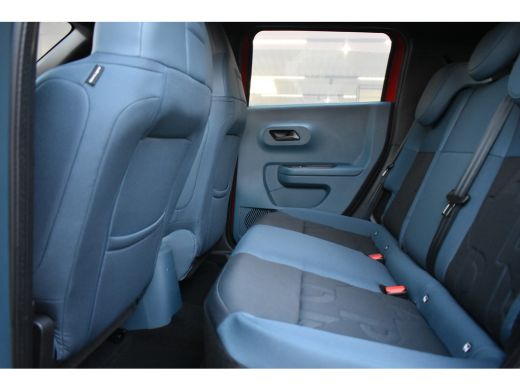 Fiat Grande Panda RED 11kW 44 kWh DEMO-DEAL! | Navigatie by App | Parkeersensoren v/a | Cruise Control | Full-LED | !! ActivLease financial lease