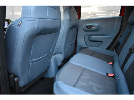 Fiat Grande Panda RED 11kW 44 kWh DEMO-DEAL! | Navigatie by App | Parkeersensoren v/a | Cruise Control | Full-LED | !! ActivLease financial lease