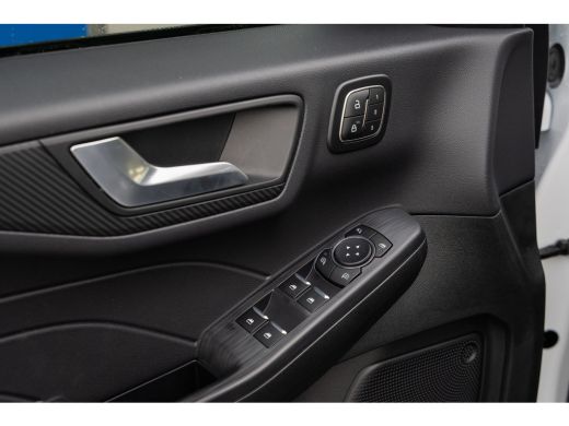 Ford Kuga 2.5 PHEV ST-Line X | Adaptieve Matrix LED koplampen met Coast to Coast signature LED verlichting ... ActivLease financial lease