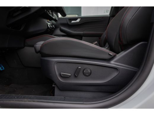 Ford Kuga 2.5 PHEV ST-Line X | Adaptieve Matrix LED koplampen met Coast to Coast signature LED verlichting ... ActivLease financial lease