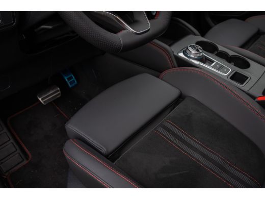 Ford Kuga 2.5 PHEV ST-Line X | Adaptieve Matrix LED koplampen met Coast to Coast signature LED verlichting ... ActivLease financial lease