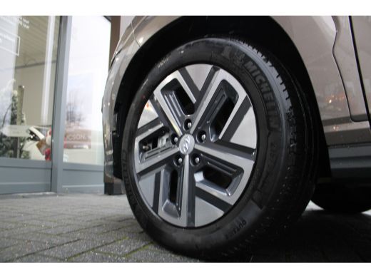 Hyundai Kona EV Fashion 64 kWh | Achteruitrijcamera | Airco (automatisch) | Apple Carplay/Android Auto|telefoo... ActivLease financial lease