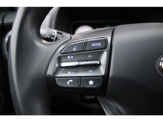 Hyundai Kona EV Fashion 64 kWh | Achteruitrijcamera | Airco (automatisch) | Apple Carplay/Android Auto|telefoo... ActivLease financial lease