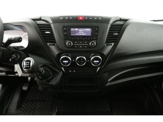 Iveco Daily 35S16V 157PK L3H2 | 3500KG Trekgew. | Airco | 3-Zits | Parkeersensoren ActivLease financial lease