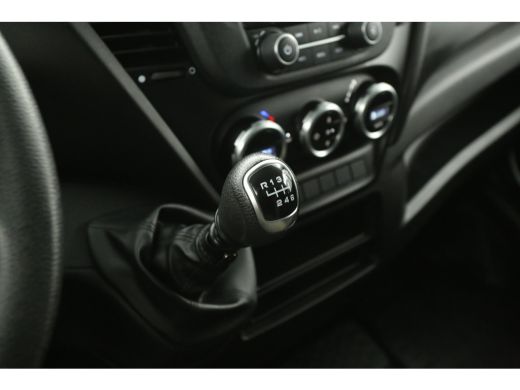 Iveco Daily 35S16V 157PK L3H2 | 3500KG Trekgew. | Airco | 3-Zits | Parkeersensoren ActivLease financial lease