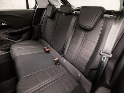 Opel Corsa 1.2 Elegance Black Edition (APPLE CARPLAY, STUUR/STOEL VERWARMING, GROOT NAVI, CAMERA, LEDER, ELE... ActivLease financial lease