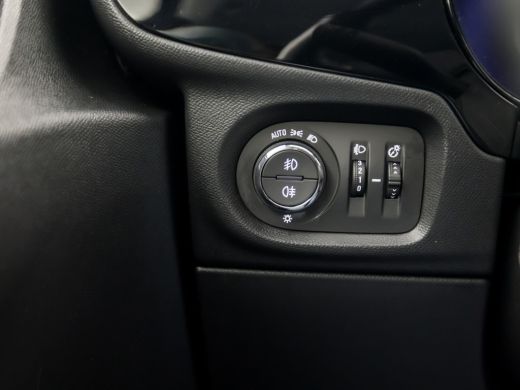 Opel Corsa 1.2 Elegance Black Edition (APPLE CARPLAY, STUUR/STOEL VERWARMING, GROOT NAVI, CAMERA, LEDER, ELE... ActivLease financial lease