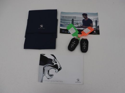 Peugeot 3008 1.6 HYbrid 225 Allure | Carplay | Camera | Half leder | Navigatie | Digital Cockpit | Parkeerhulp... ActivLease financial lease