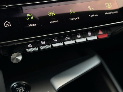 Peugeot 308 SW 136 e-DCS6 GT Automaat | 360 camera | Adeptieve cruise control | Verwarmd stuurwiel | Elektris... ActivLease financial lease