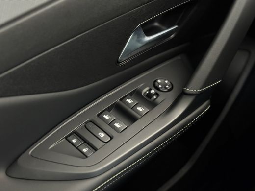 Peugeot 308 SW 136 e-DCS6 GT Automaat | 360 camera | Adeptieve cruise control | Verwarmd stuurwiel | Elektris... ActivLease financial lease