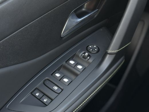 Peugeot 408 1.6 HYbrid GT 180 EAT8 Airco AUTO | Camera Achter | Alcantara bekleding | NAVI | Apple carplay/ A... ActivLease financial lease