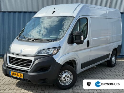 Peugeot Boxer 330 2.2 BlueHDi 120 L2H2 Premium | Achteruitrijcamera | All-season banden | Bestuurdersstoel in h...