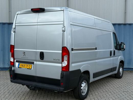 Peugeot Boxer 330 2.2 BlueHDi 120 L2H2 Premium | Achteruitrijcamera | All-season banden | Bestuurdersstoel in h... ActivLease financial lease