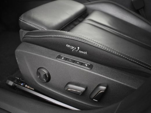 Skoda Octavia Combi 1.4 TSI iV PHEV Style 204pk | Stoelventilatie | Head up display | Dodehoekdetectie | Keyles... ActivLease financial lease