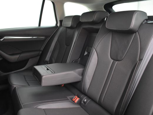 Skoda Octavia Combi 1.4 TSI iV PHEV Style 204pk | Stoelventilatie | Head up display | Dodehoekdetectie | Keyles... ActivLease financial lease
