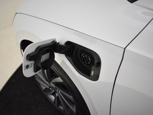 Skoda Octavia Combi 1.4 TSI iV PHEV Style 204pk | Stoelventilatie | Head up display | Dodehoekdetectie | Keyles... ActivLease financial lease