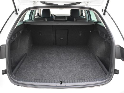 Skoda Octavia Combi 1.4 TSI iV PHEV Style 204pk | Stoelventilatie | Head up display | Dodehoekdetectie | Keyles... ActivLease financial lease