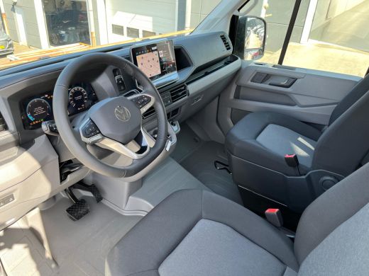 Volkswagen Crafter 35 2.0 TDI L3H3 Exclusive | BPM Vrij! | ACC | Camera achter | Navigatie | Apple CarPlay | Trekhaa... ActivLease financial lease