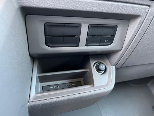 Volkswagen Crafter 35 2.0 TDI L3H3 Exclusive | BPM Vrij! | ACC | Camera achter | Navigatie | Apple CarPlay | Trekhaa... ActivLease financial lease