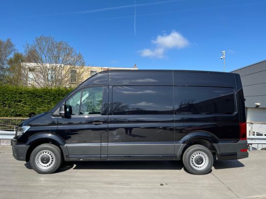 Volkswagen Crafter 35 2.0 TDI L3H3 Exclusive | BPM Vrij! | ACC | Camera achter | Navigatie | Apple CarPlay | Trekhaa... ActivLease financial lease