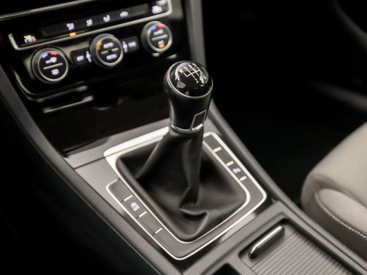 Volkswagen Golf 1.5 TSI Sportline (VIRTUAL COCKPIT, APPLE CARPLAY, GROOT NAVI, ALCANTARA, CLIMATE, SPORTSTOELEN, ... ActivLease financial lease