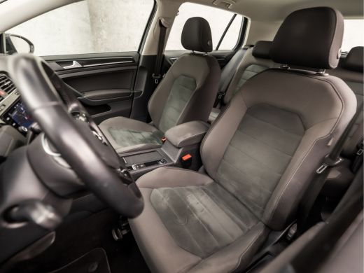 Volkswagen Golf 1.5 TSI Sportline (VIRTUAL COCKPIT, APPLE CARPLAY, GROOT NAVI, ALCANTARA, CLIMATE, SPORTSTOELEN, ... ActivLease financial lease