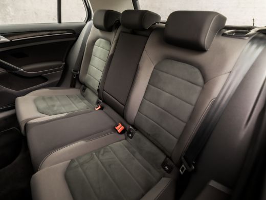 Volkswagen Golf 1.5 TSI Sportline (VIRTUAL COCKPIT, APPLE CARPLAY, GROOT NAVI, ALCANTARA, CLIMATE, SPORTSTOELEN, ... ActivLease financial lease