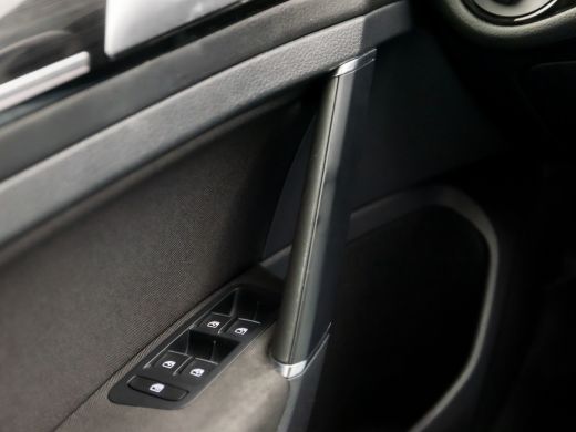 Volkswagen Golf 1.5 TSI Sportline (VIRTUAL COCKPIT, APPLE CARPLAY, GROOT NAVI, ALCANTARA, CLIMATE, SPORTSTOELEN, ... ActivLease financial lease