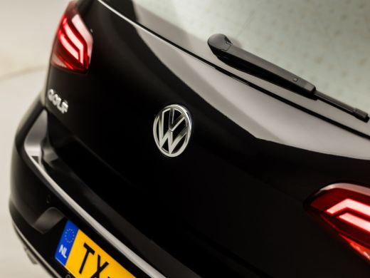 Volkswagen Golf 1.5 TSI Sportline (VIRTUAL COCKPIT, APPLE CARPLAY, GROOT NAVI, ALCANTARA, CLIMATE, SPORTSTOELEN, ... ActivLease financial lease