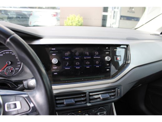 Volkswagen Polo 1.0 TSI Comfortline | Adaptive Cruise Control | Airco | Handgeschakeld | | Airco | Bluetooth tele... ActivLease financial lease