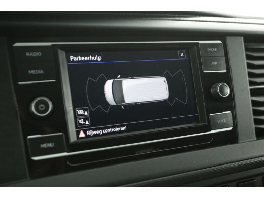 Volkswagen Transporter 2.0 TDI 150PK L2H1 | Euro6 | Aut. | Airco | 3-Zits | Adap. Cruise | Carplay | Stoelverw. | Trekh... ActivLease financial lease