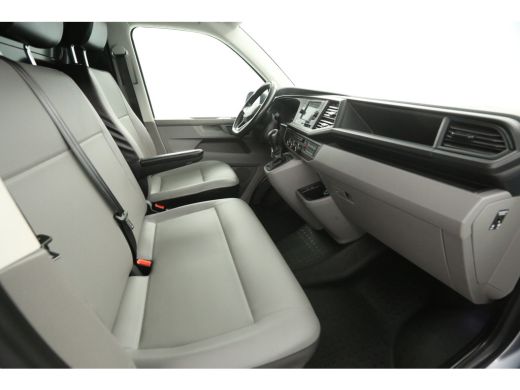 Volkswagen Transporter 2.0 TDI 150PK L2H1 | Euro6 | Aut. | Airco | 3-Zits | Adap. Cruise | Carplay | Stoelverw. | Trekh... ActivLease financial lease