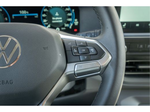 Volkswagen Transporter | 2.0 TDI L1 Bulli | *BPM Vrij | Stoelverwarming | Adaptive Cruise | Navigatie ActivLease financial lease