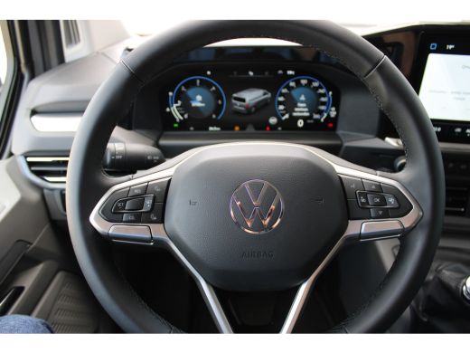 Volkswagen Transporter 2.0 TDI L1 Life | 150 pk | BPM VRIJ | Apple Carplay | Full LED | Bijrijdersbank | Achteruitrij Ca... ActivLease financial lease